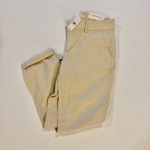 NWT Loft Girlfriend Chino Khakis Size 8